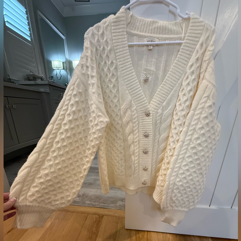 SOLD.  NWT Women’s Umgee cardigan sweater, size S, oversized fit